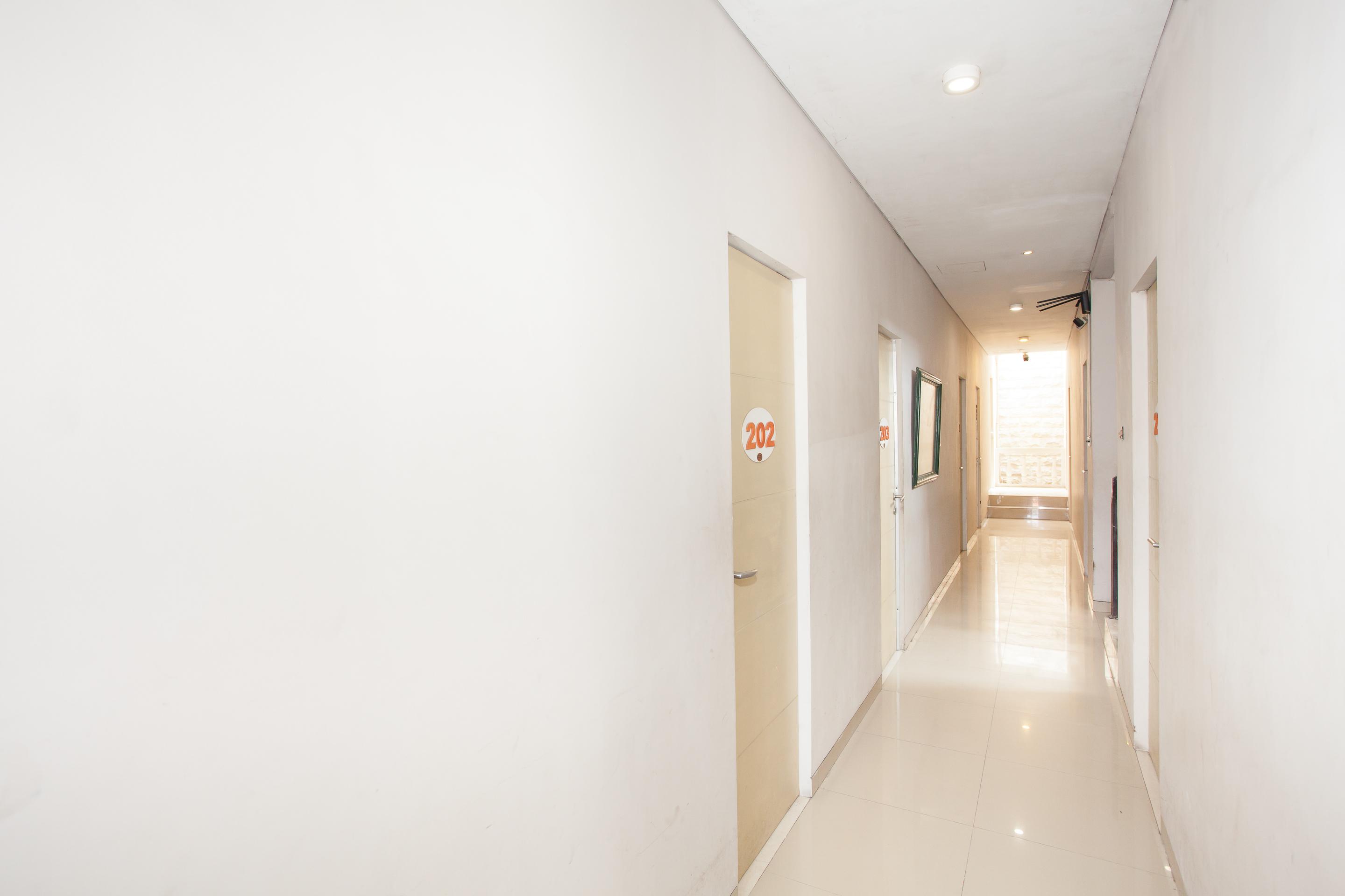 We Stay Residence Redpartner Surabaja Zewnętrze zdjęcie